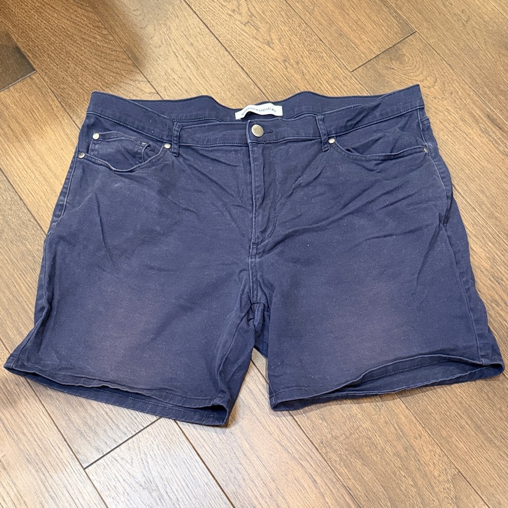 Amazon Essentials Black Shorts Size 38 C11-009